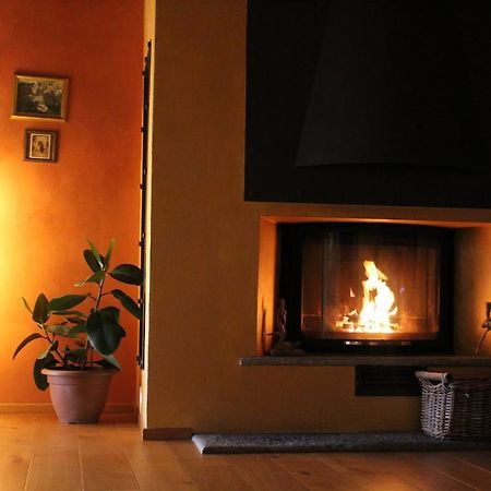 Mombercelli Holiday Home Ca' Del Cinema المظهر الخارجي الصورة