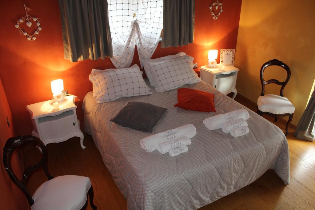 Mombercelli Holiday Home Ca' Del Cinema المظهر الخارجي الصورة