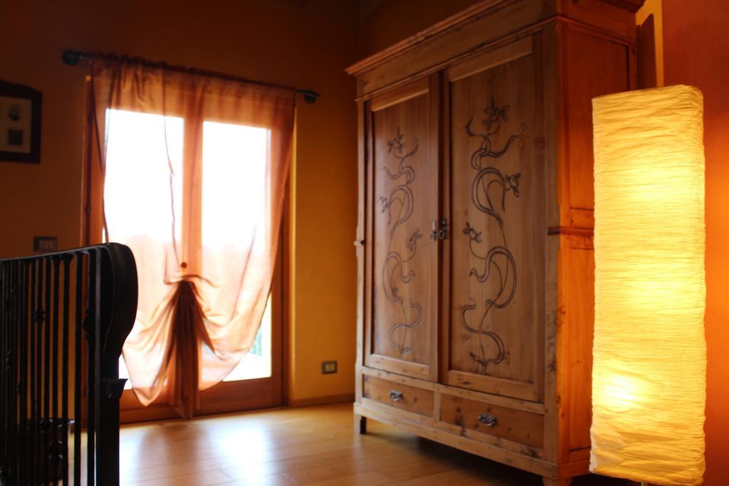 Mombercelli Holiday Home Ca' Del Cinema المظهر الخارجي الصورة