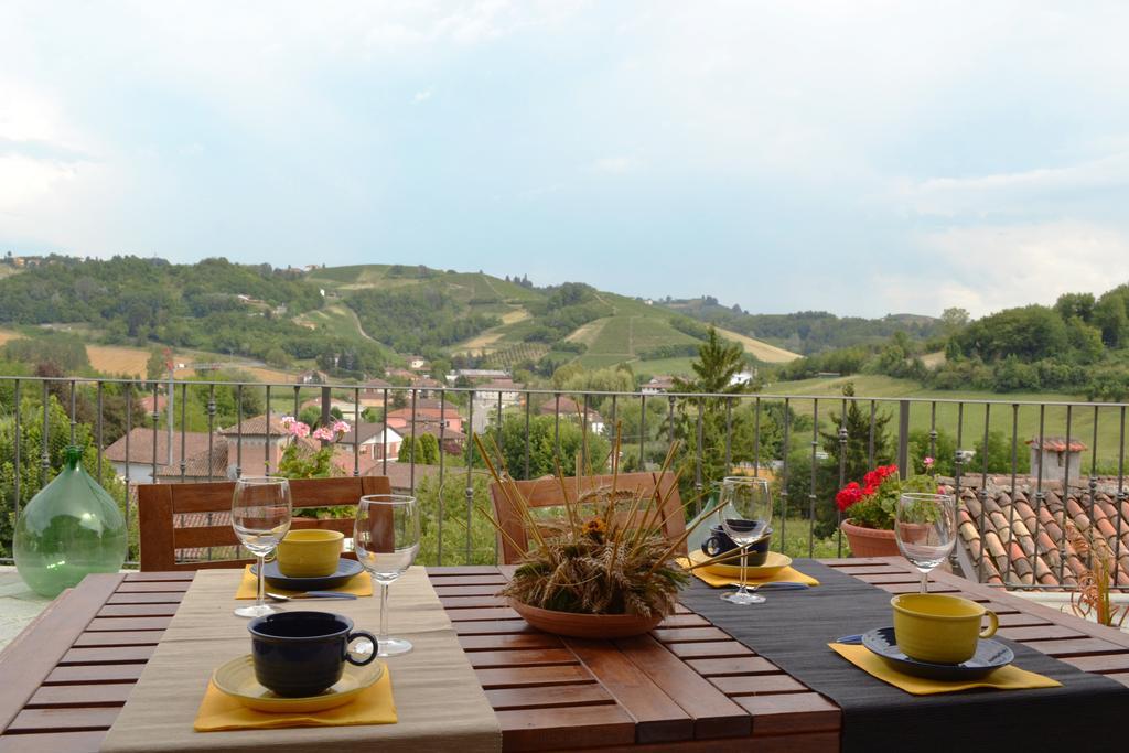 Mombercelli Holiday Home Ca' Del Cinema المظهر الخارجي الصورة