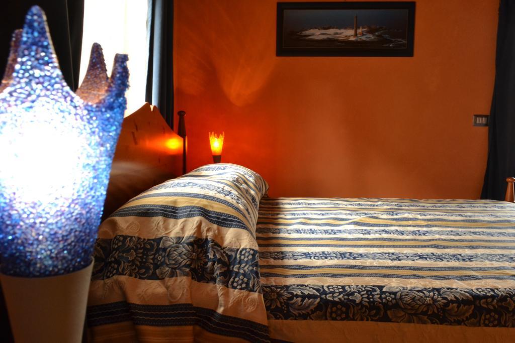 Mombercelli Holiday Home Ca' Del Cinema الغرفة الصورة